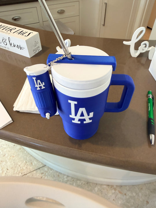 12oz Dodgers Tumbler Can Holder - Rockin’ Vinyl Creations